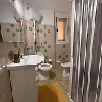 公寓 Domus Uliamare Vacation - 卡尔德都